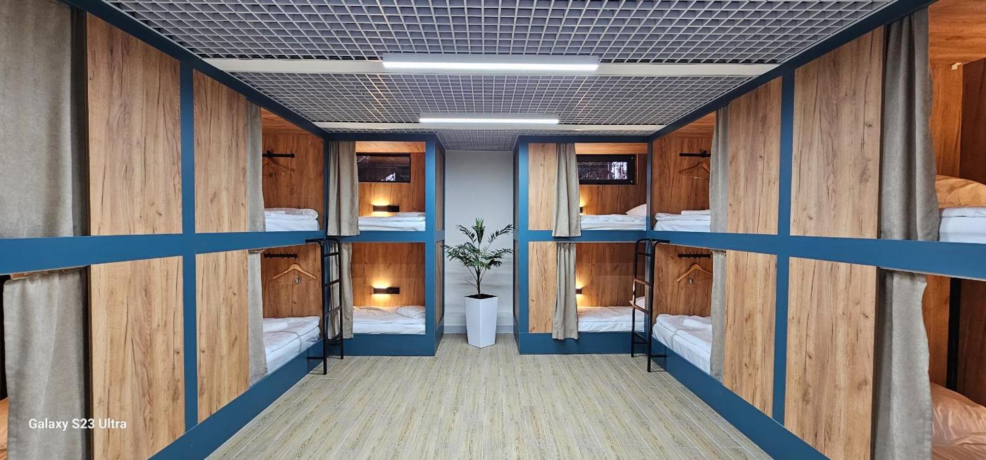 Ocean Hostel Ош Экстерьер фото